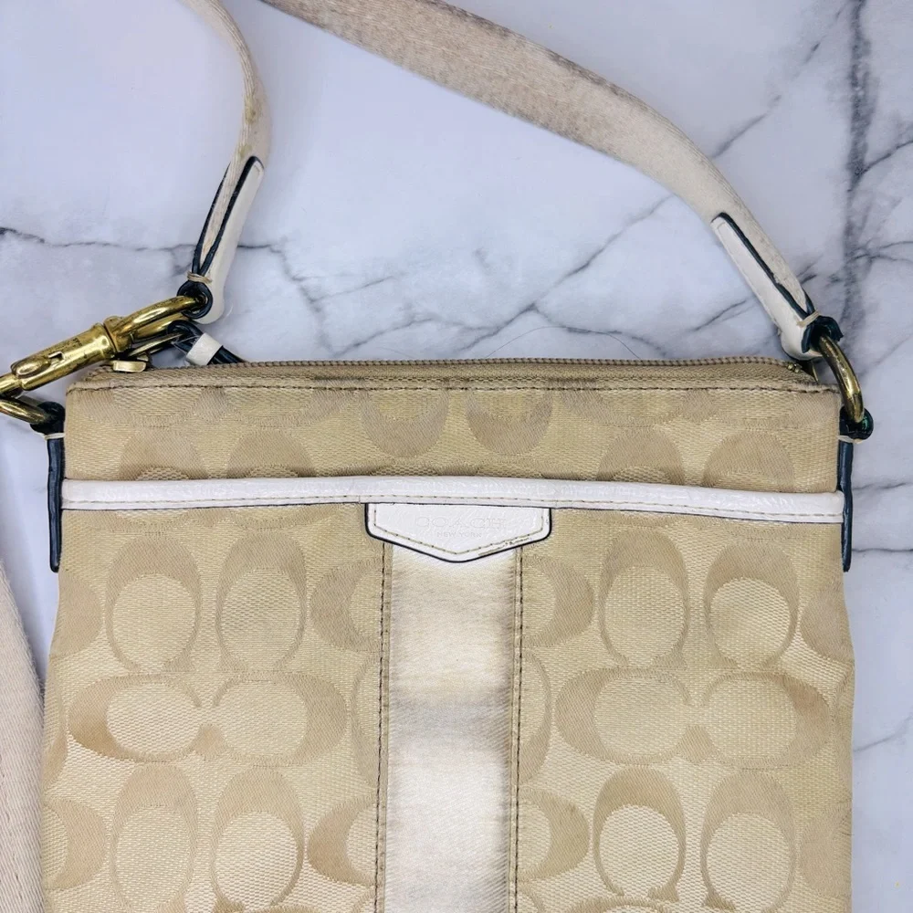 Coach Beige Crossbody‎ Bag